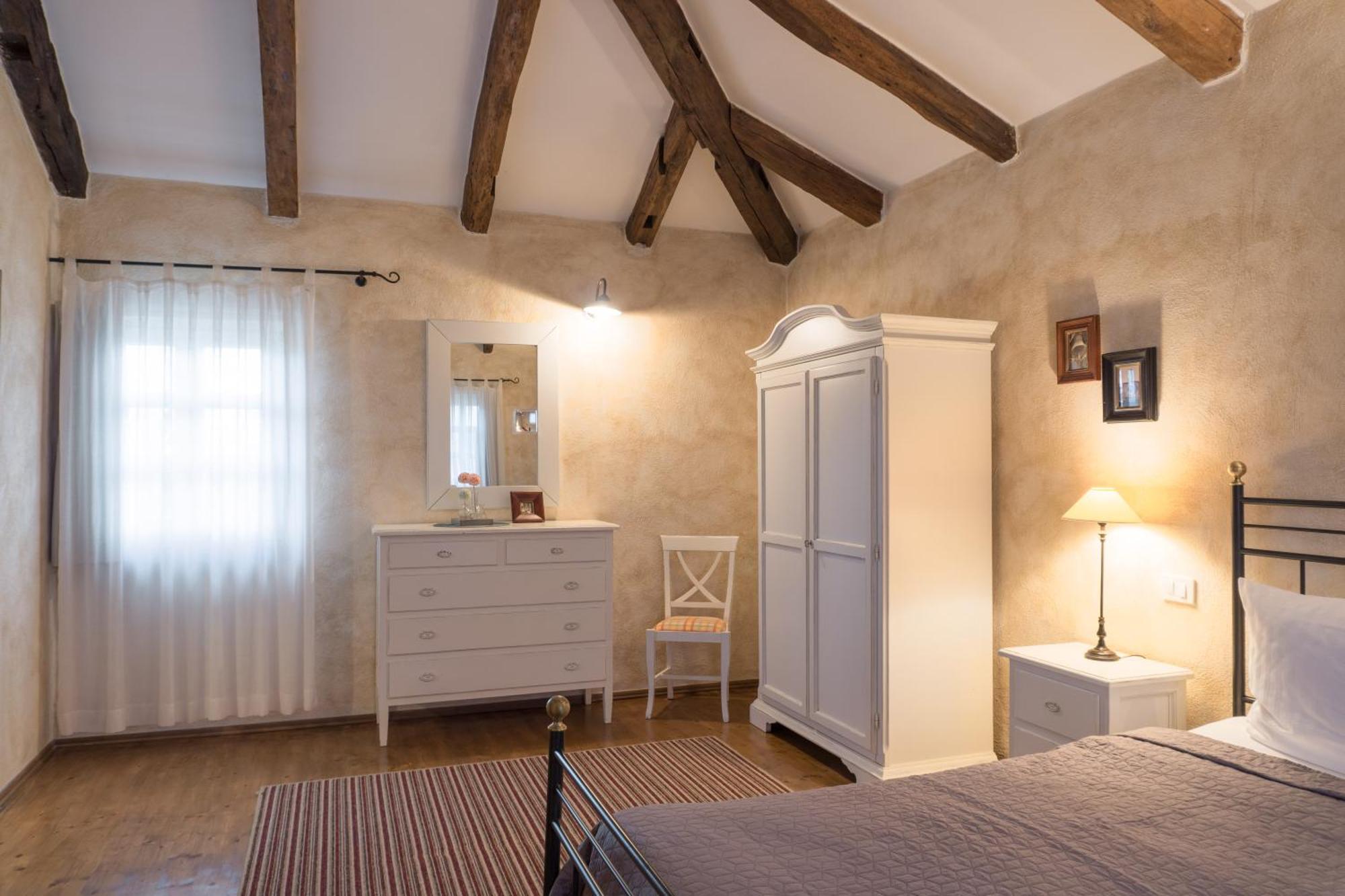 Villa Melissa - Istrisches Steinhaus Mit Pool In Guter Lage Sveti Lovrec Pazenaticki ภายนอก รูปภาพ